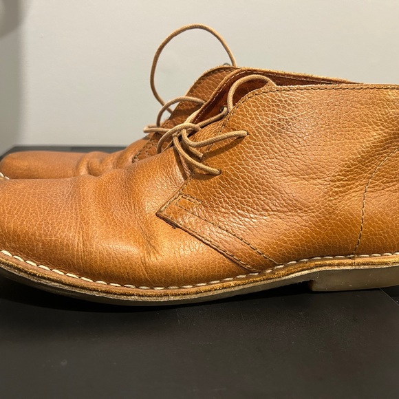 Tan Chukka Boots with Textured Leather and Crepe Sole - Picture 2 of 8